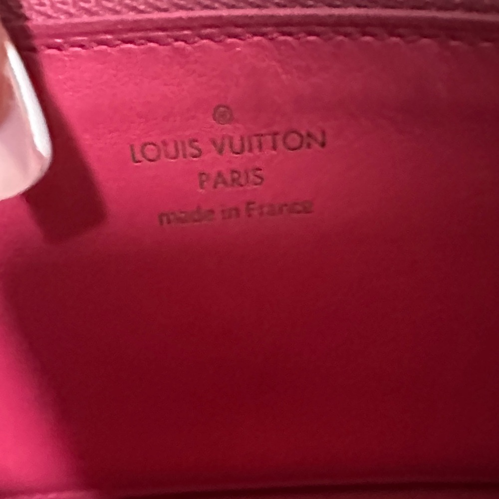 Louis Vuitton Taurillon Capucines Wallet Black Leather Wallet - Picture 9 of 13